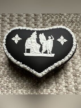 Vintage Wedgwood Black Jasperware Icarus & Daedalus Heart Trinket Box